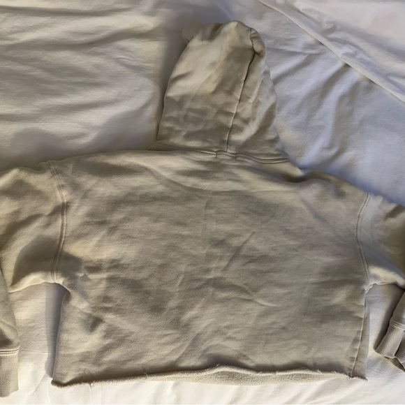 B.P. Cropped Sweatshirt (Ivory - size M) - Picture 4 of 4